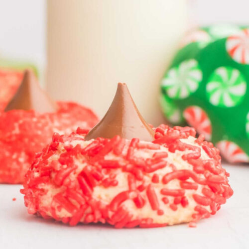 Christmas kiss cookies